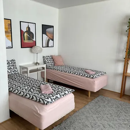 Compact Pretty Apartment, Great Location Apartment *